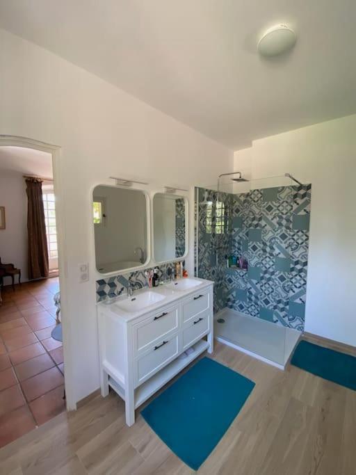 Villa Provencale Familiale Avec Piscine Grimaud Exteriör bild